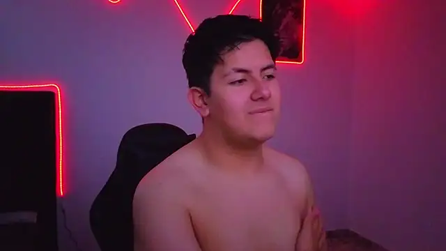 Snapshot of Ryan_Doretti chatting on 8, 11, 2025 Ryan Doretti online show from 8, 11, 2025