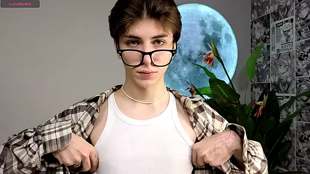 Oliver Starboy online show from 3, 10, 2025
