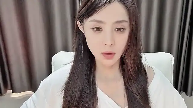 sliGhtAn1 online show from 15, 4, 2026