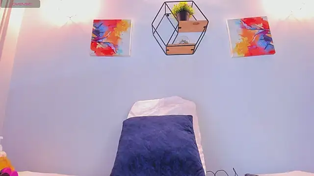 Snapshot of Violet_horny05 chatting on 21, 11, 2025 Violet horny05 online show from 21, 11, 2025