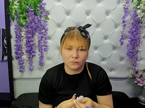 Snapshot of JuliettaRousse69 chatting on 9, 9, 2025 JuliettaRousse69 online show from 9, 9, 2025