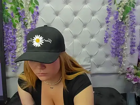 Snapshot of JuliettaRousse69 chatting on 26, 9, 2025 JuliettaRousse69 online show from 26, 9, 2025