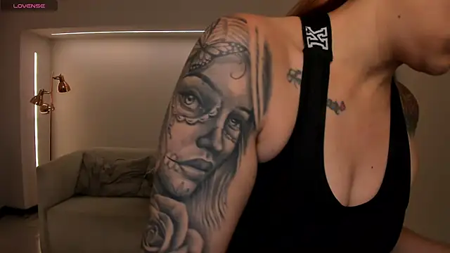CorinaJames online show from 12, 9, 2025