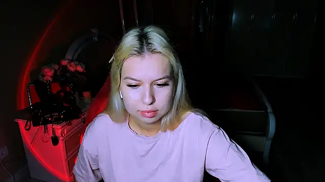 ChloeRicc online show from 30, 10, 2025