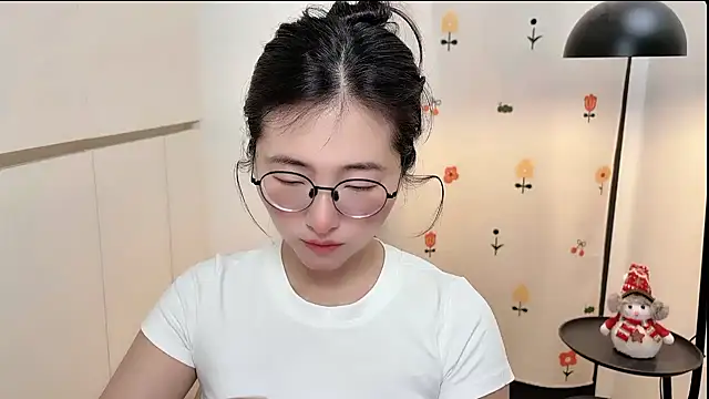 Rosalind xixi online show from 12, 4, 2026