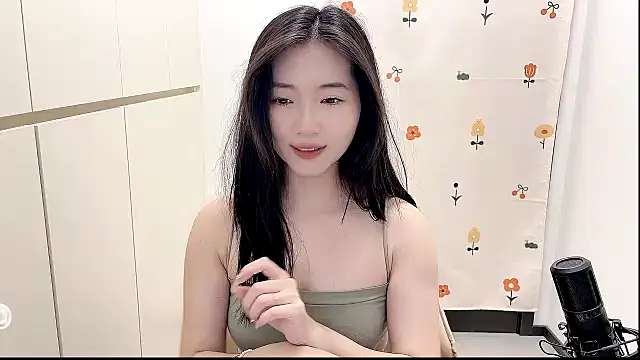 Rosalind xixi online show from 15, 9, 2025
