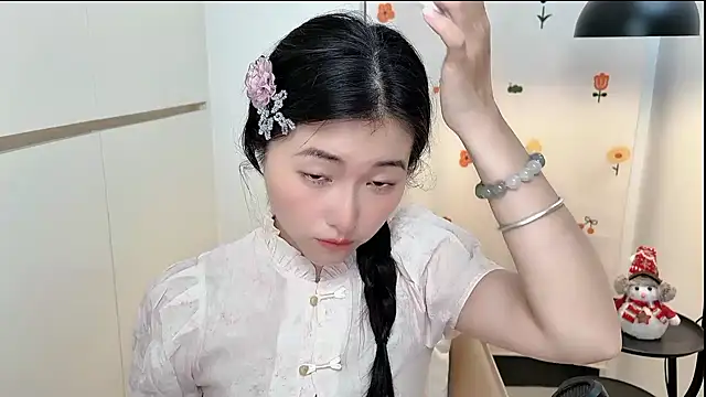 Rosalind xixi online show from 8, 4, 2026