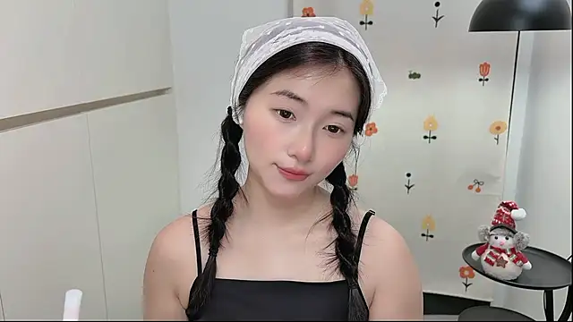Rosalind xixi online show from 6, 5, 2026