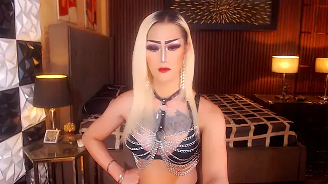 Snapshot of HorseCockDivine chatting on 30, 4, 2026 HorseCockDivine online show from 30, 4, 2026