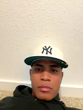 Snapshot of fuego01 chatting on 24, 11, 2025 fuego01 online show from 24, 11, 2025