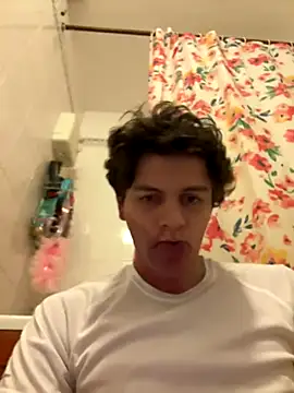 Snapshot of AmMadness chatting on 23, 11, 2025 AmMadness online show from 23, 11, 2025