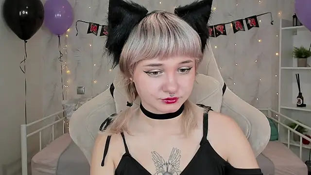 Tori Cutie online show from 23, 10, 2025