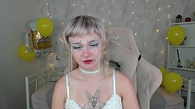 Tori Cutie online show from 5, 10, 2025