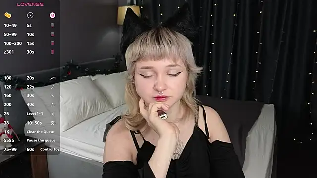 Tori Cutie online show from 3, 12, 2025