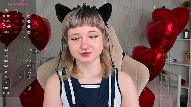 Tori Cutie online show from 11, 2, 2026