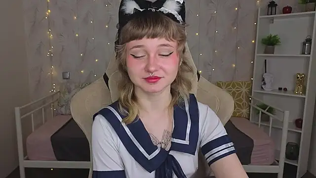 Tori Cutie online show from 22, 4, 2026