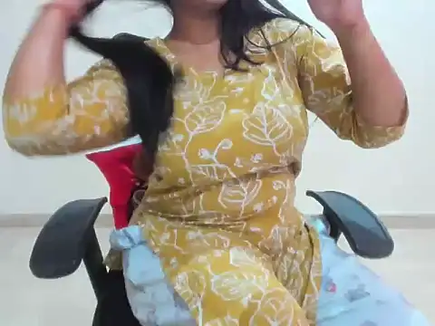 Hina Chaudhary online show from 17, 4, 2026