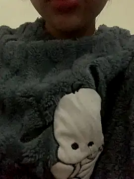 Nguyenha11 online show from 4, 11, 2025