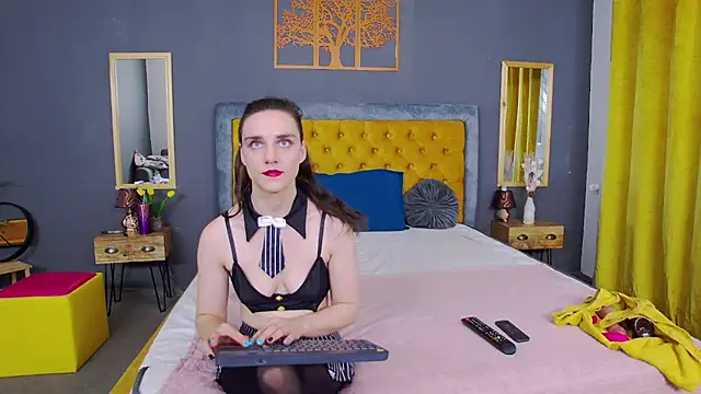 Jessica White  online show from 18, 7, 2026