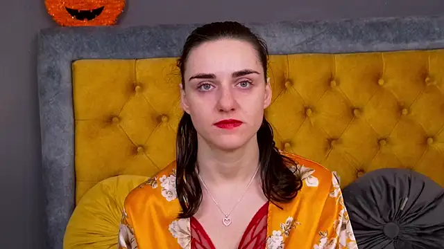 Jessica White  online show from 23, 12, 2025