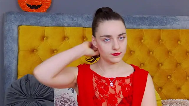 Jessica White  online show from 13, 11, 2025