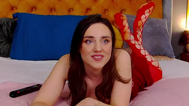 Snapshot of Jessica_White_ chatting on 6, 5, 2026 Jessica White online show from 6, 5, 2026