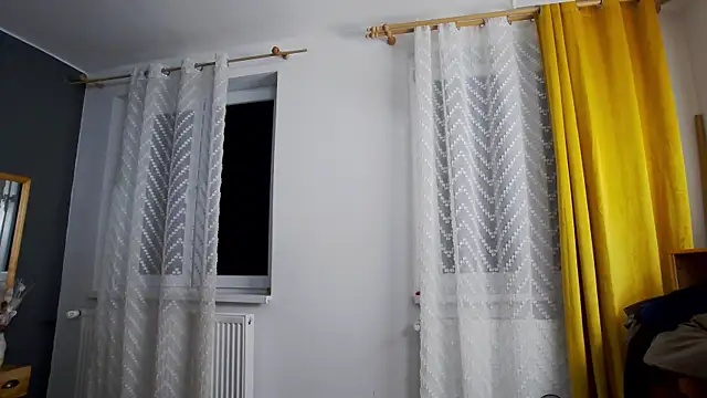 Jessica White  online show from 9, 10, 2025