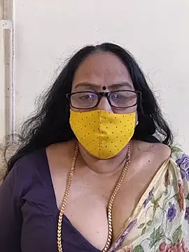 Snapshot of heera-rani chatting on 7, 7, 2026 heera-rani online show from 7, 7, 2026