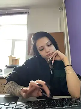 amy doessss online show from 10, 5, 2026