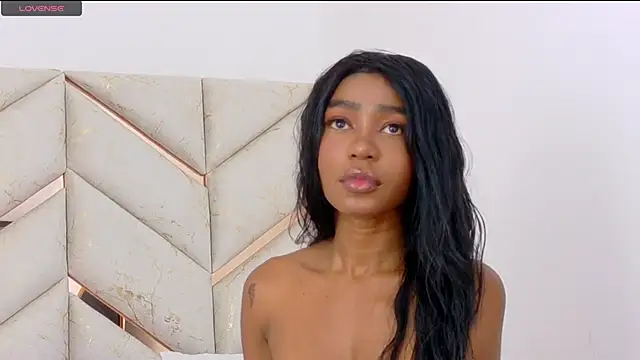 AlanaDoll online show from 8, 11, 2025