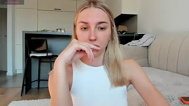 Snapshot of Sunny_Rina_ chatting on 21, 5, 2026 Sunny Rina online show from 21, 5, 2026