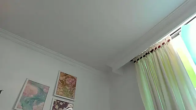 canelleGarces online show from 12, 4, 2026