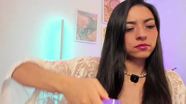 canelleGarces online show from 27, 11, 2025