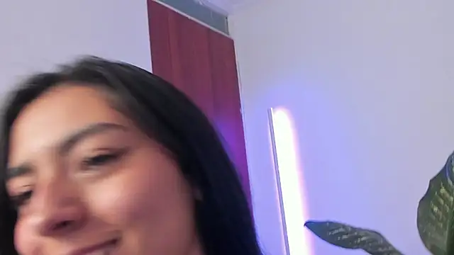 canelleGarces online show from 13, 4, 2026