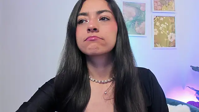 canelleGarces online show from 30, 11, 2025