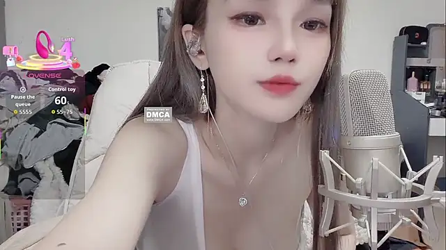 twlilybae online show from 8, 6, 2026