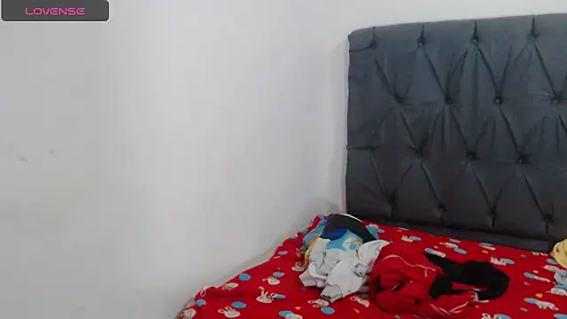 Snapshot of deborahotts chatting on 7, 11, 2025 deborahotts online show from 7, 11, 2025