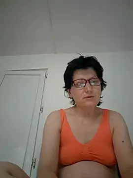 Snapshot of Vera_Elle chatting on 7, 5, 2026 Vera Elle online show from 7, 5, 2026