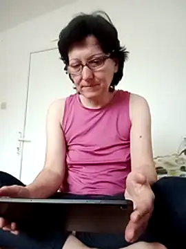 Vera Elle online show from 22, 12, 2025