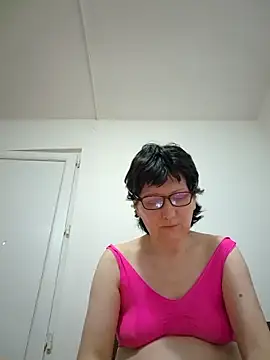 Snapshot of Vera_Elle chatting on 28, 5, 2026 Vera Elle online show from 28, 5, 2026