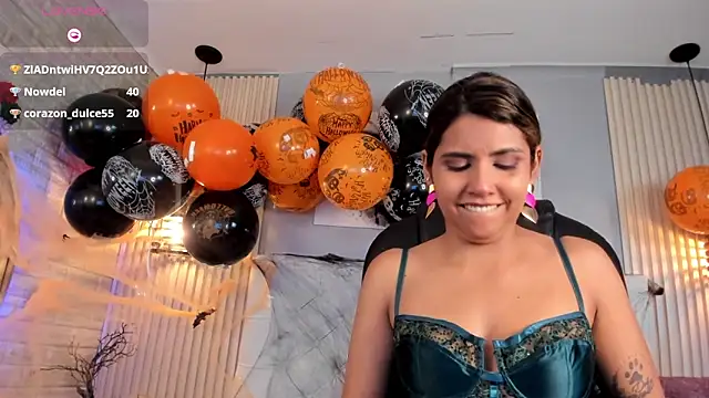 scarletbaker  online show from 28, 10, 2025