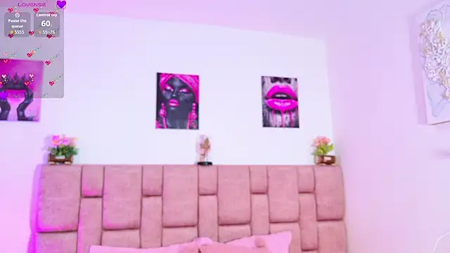 ScarlettLuxe online show from 8, 1, 2026