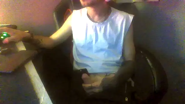 Snapshot of Dikklauss chatting on 11, 10, 2025 Dikklauss online show from 11, 10, 2025