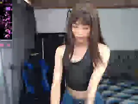 Snapshot of Sweet-Cris chatting on 8, 5, 2026 Sweet-Cris online show from 8, 5, 2026