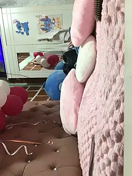 Rachellcooperrr online show from 11, 2, 2026