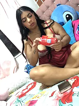 Rachellcooperrr online show from 14, 1, 2026