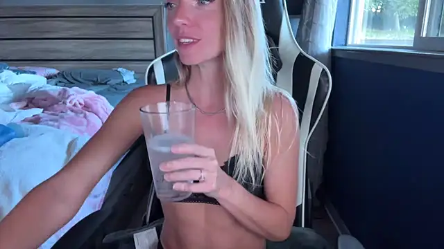 ajmiller25 online show from 19, 5, 2026