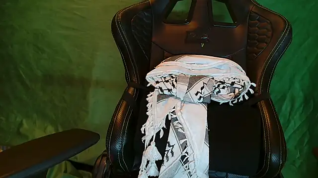 JUSTFORRICH online show from 6, 4, 2026