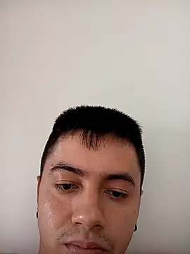 Snapshot of andresSalasSS chatting on 15, 4, 2026 andresSalasSS online show from 15, 4, 2026