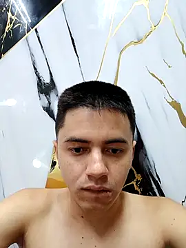 Snapshot of andresSalasSS chatting on 15, 10, 2025 andresSalasSS online show from 15, 10, 2025